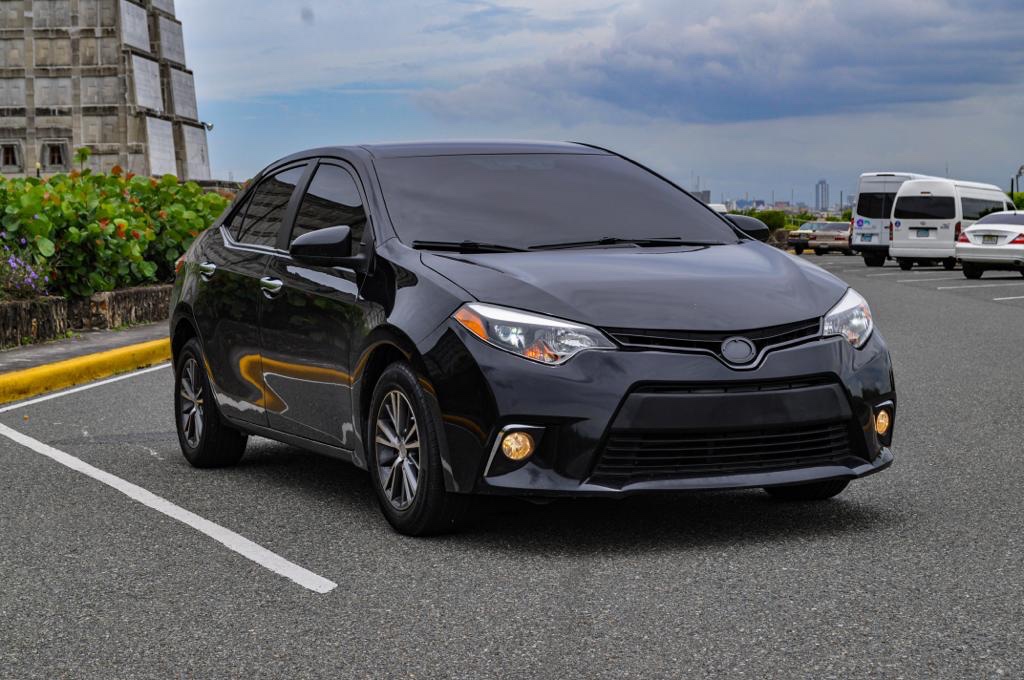 ¡OFERTA! TOYOTA COROLLA 2016 1.8L LE, Eco Buster, Recién Importado! CLEAN TITTLE en República Dominicana