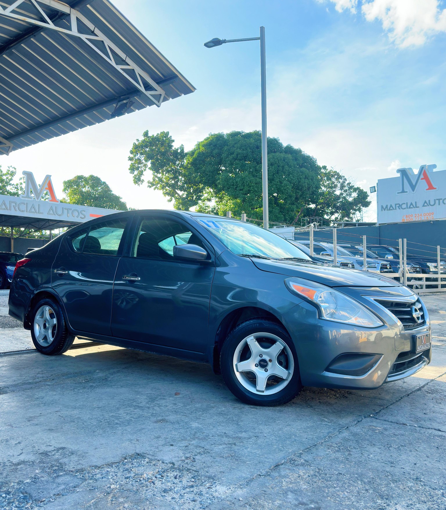 Gran oportunidad de montarte aprovecha Nissan sentra S 2017 recién importado en República Dominicana