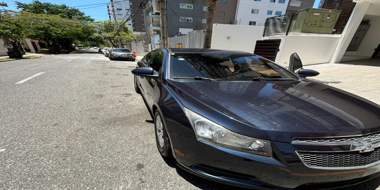 HYUNDAI GRANDEUR 2018 BLANCODESDE:  870100 en República Dominicana