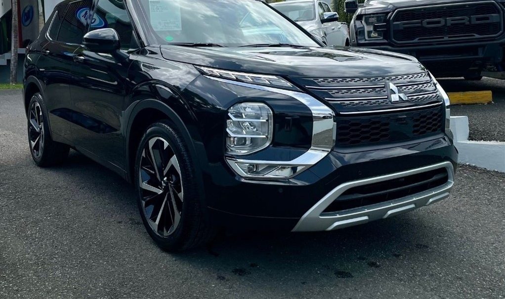 Mitsubishi Outlander Del Año, Nuevecita Y De Paquete, Esperandote En El Dealer!! en República Dominicana