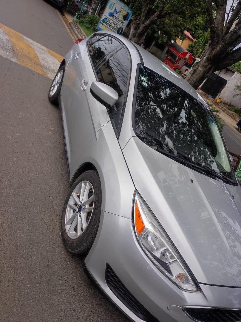Vendo mi Hyundai Elantra 2018 Clean Carfax en República Dominicana