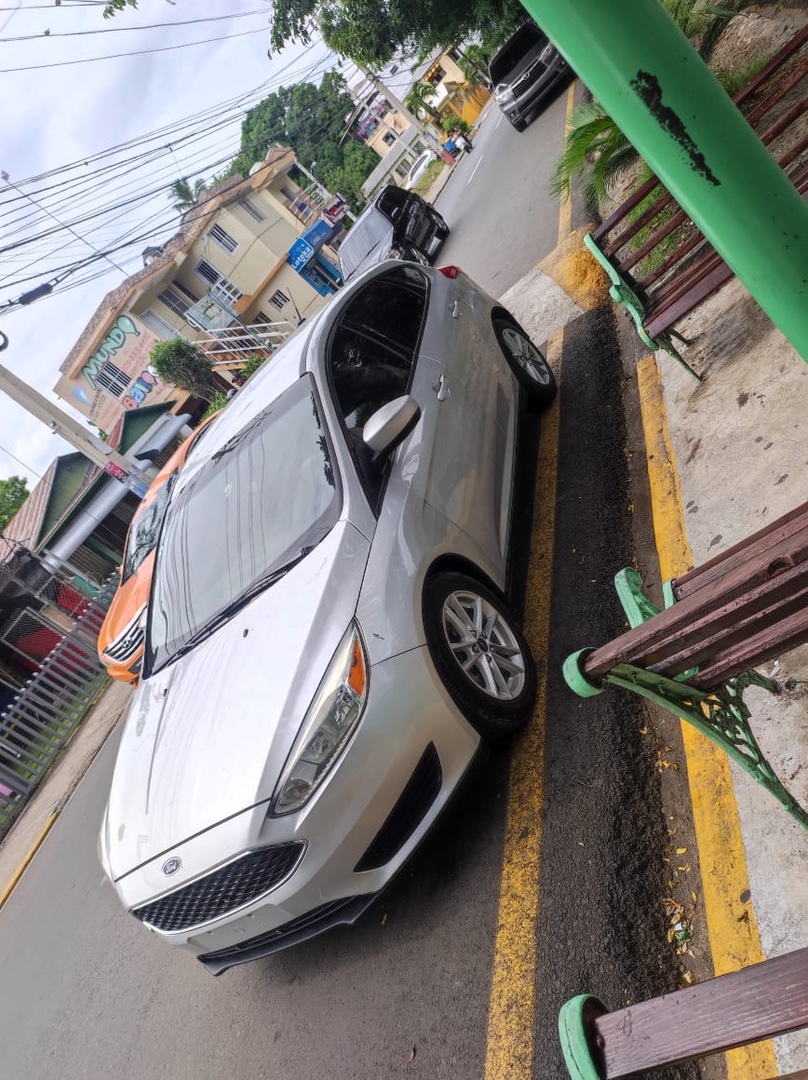 Vendo mi Hyundai Elantra 2018 Clean Carfax en República Dominicana