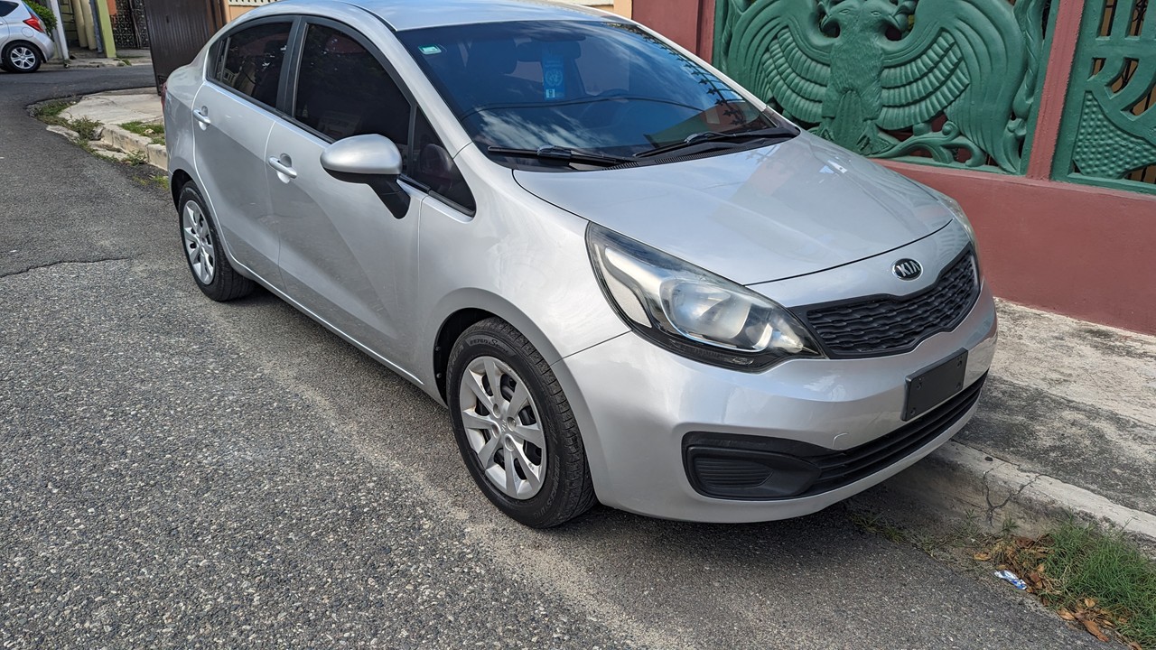 Kia Rio 2014 LX Americano – Un solo dueño en el país en República Dominicana