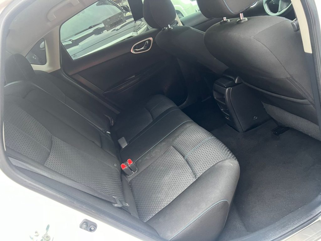 NISSAN SENTRA SR 2018 BLANCO RECIEN IMPORTADO en República Dominicana