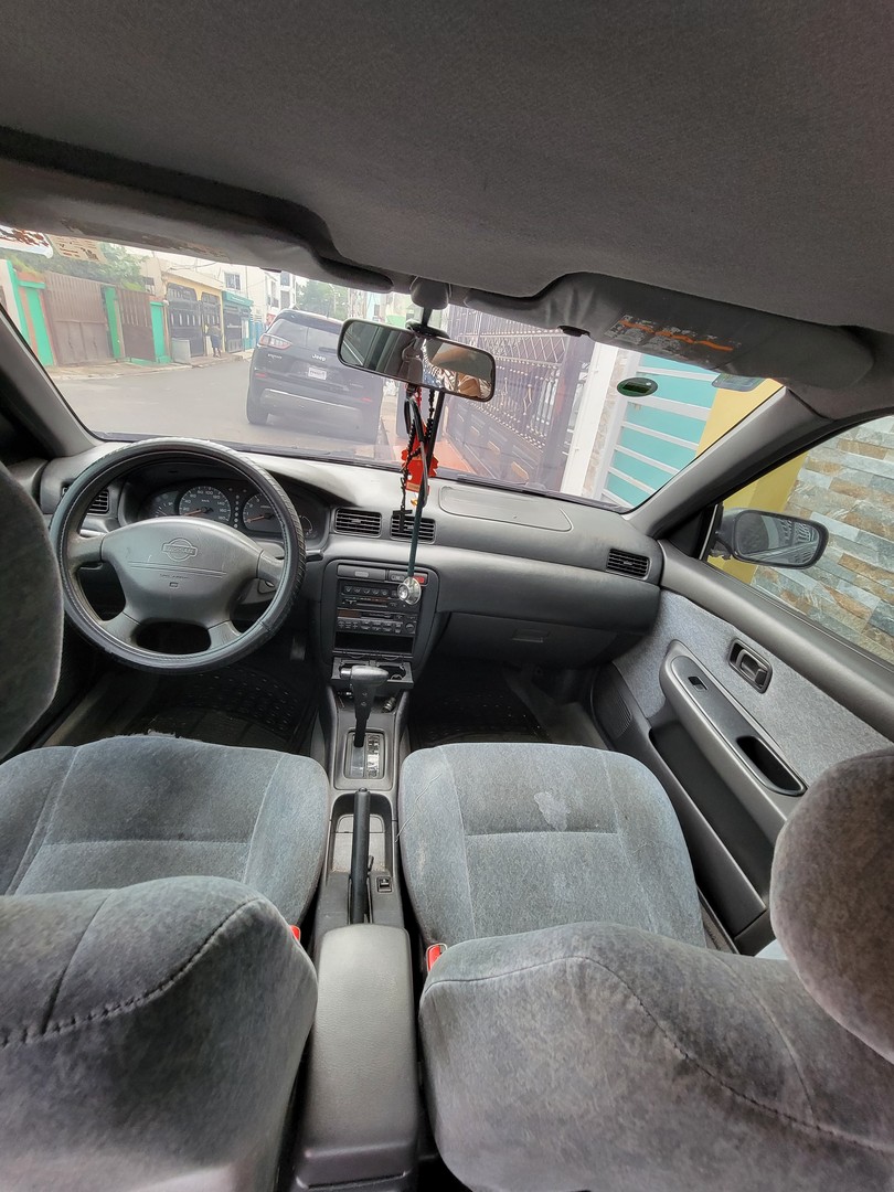 NISSAN SUNNY (PERFECTAS CONDICIONES en República Dominicana