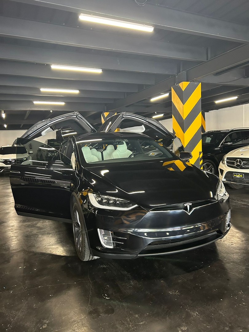 TESLA MODEL X 75D 2018