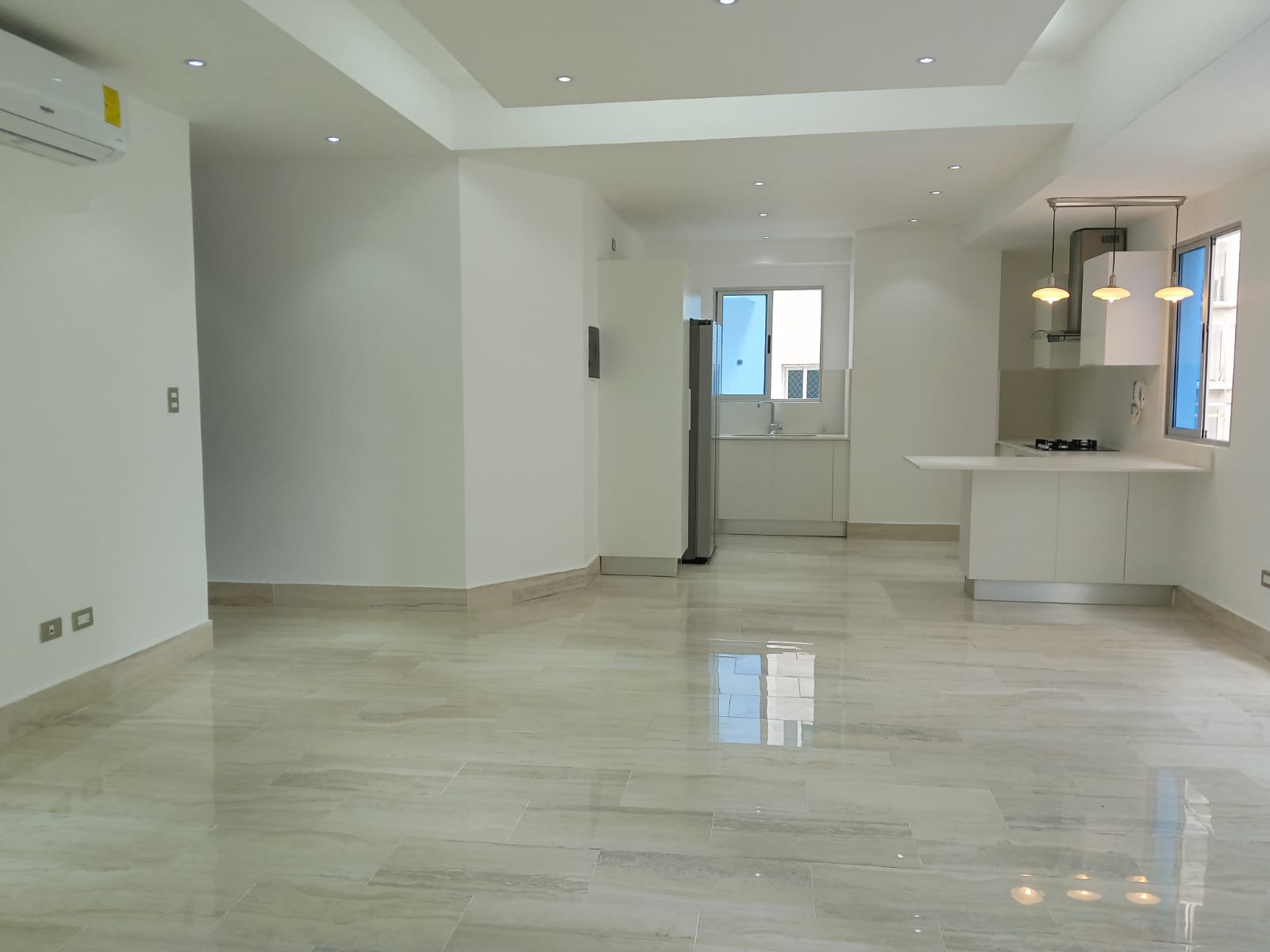 Apartamento en alquiler Ave. Lincoln Zona Universitaria, , Santo Domingo. en República Dominicana