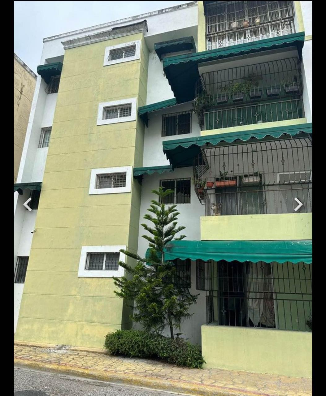 Local Comercial en Alquiler en Julieta Morales, , Santo Domingo. en República Dominicana