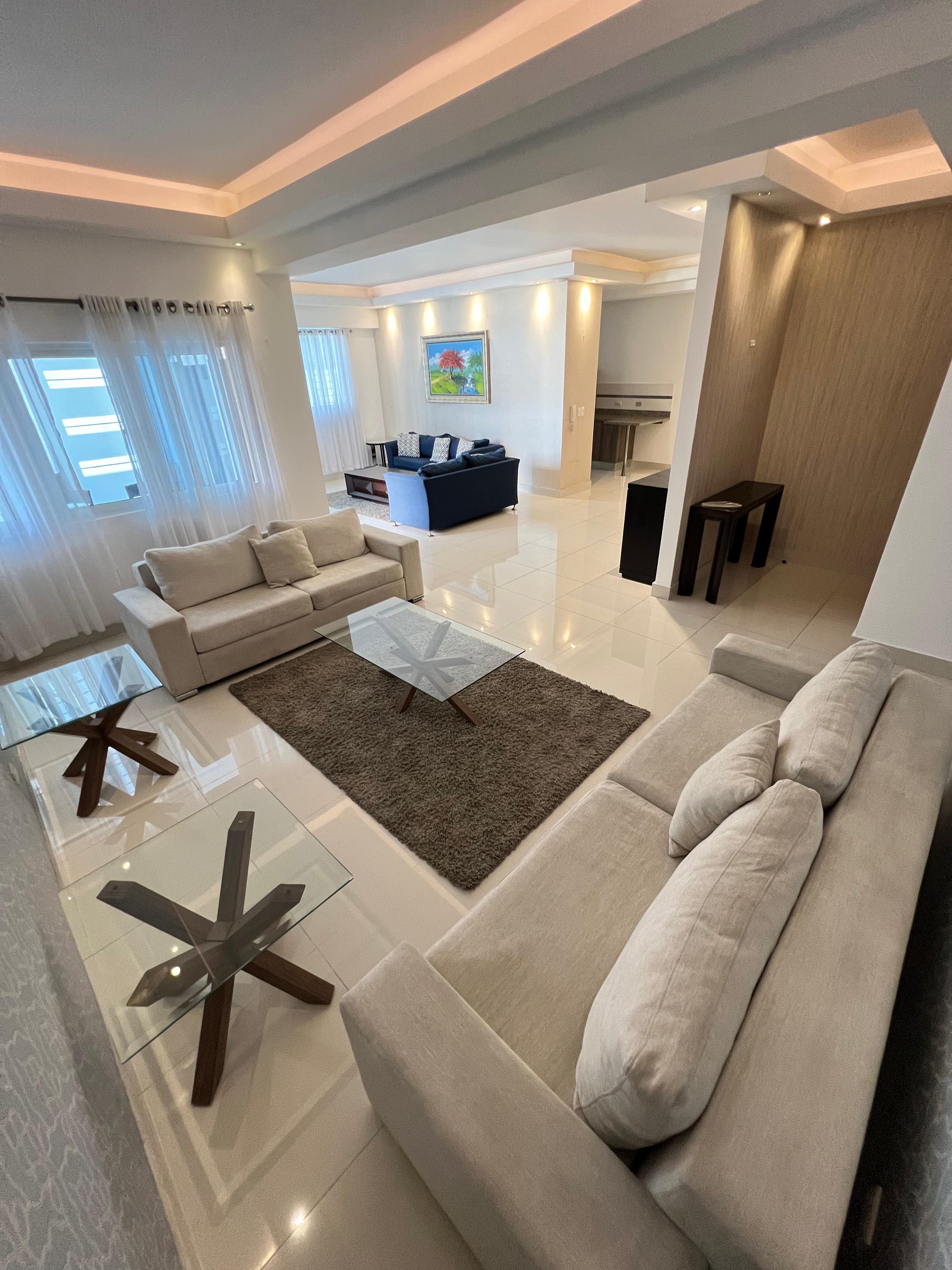 Apartamento en alquiler en Evaristo Morales 2 hab en República Dominicana