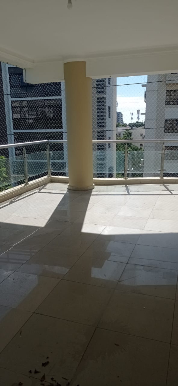 Apartamento amueblado en Alquiler 3 hab. En Renacimiento, , Santo Domingo en República Dominicana