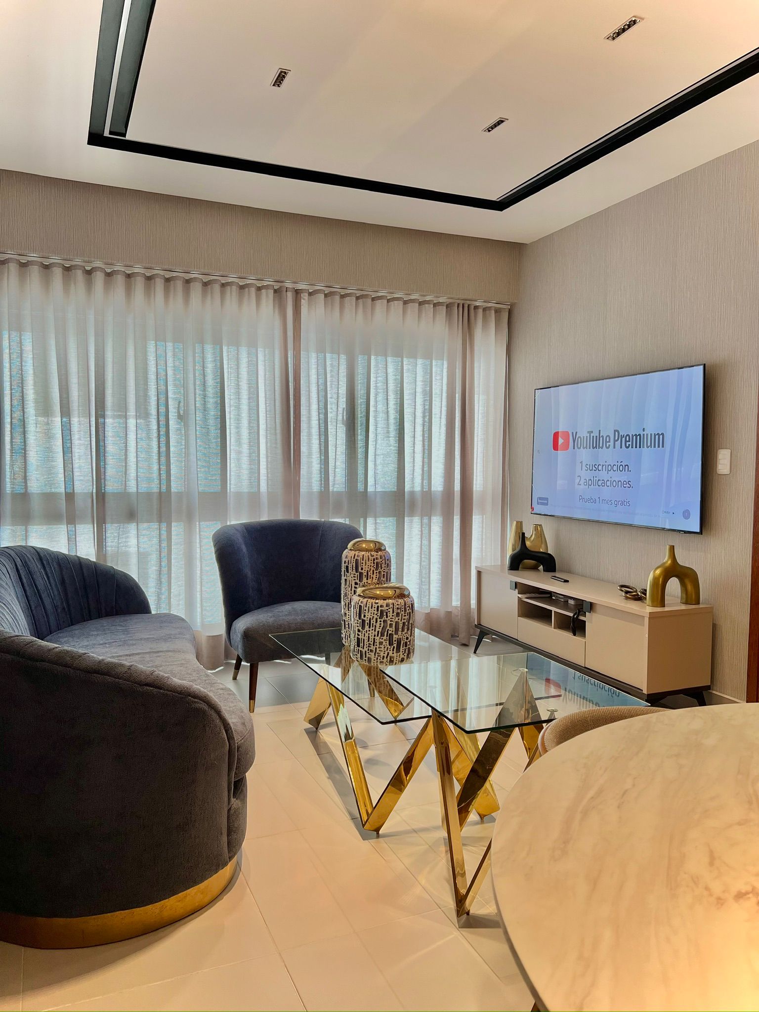 Apartamento Nuevo en Alquiler en Evaristo Morales en República Dominicana