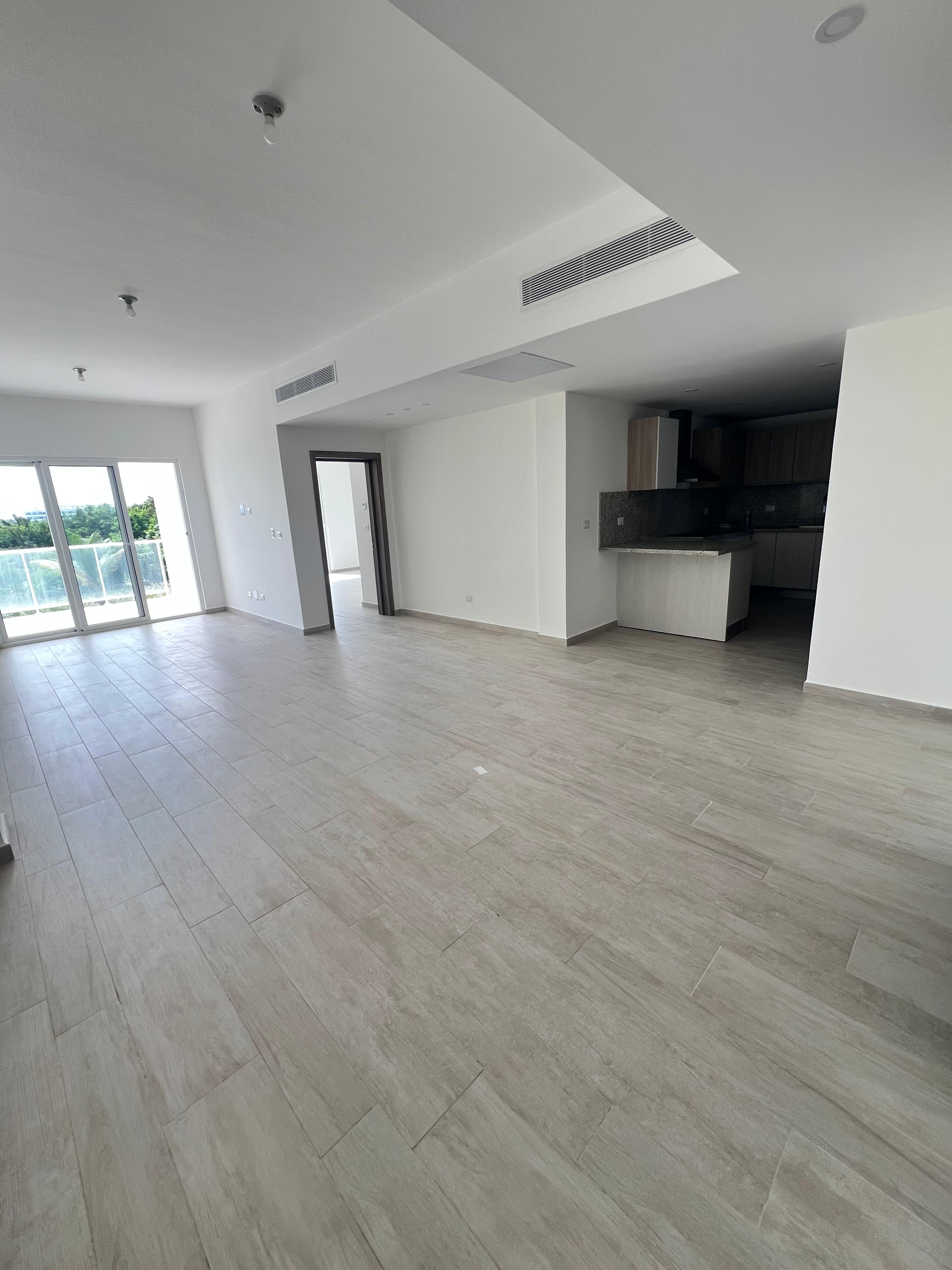 Apartamento en venta en los Jardines del Sur, Avenida Independencia, Santo Domingo. en República Dominicana