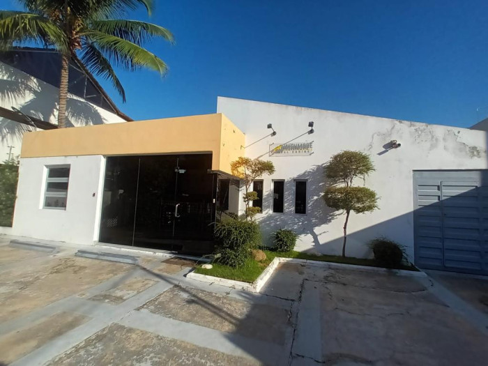 Local Comercial En Bella Vista Perfecto Para Salón, Oficina Consultorio en República Dominicana