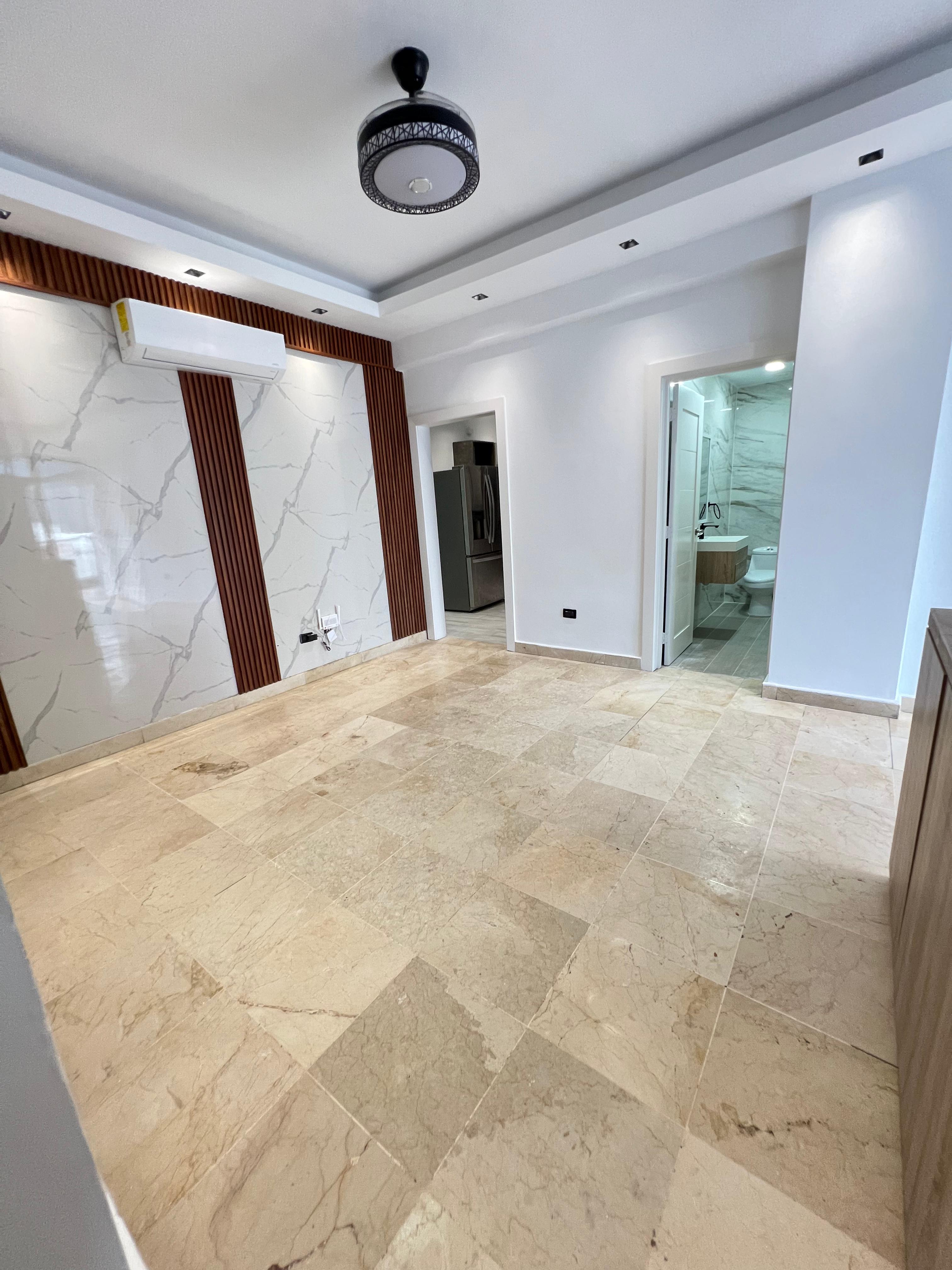 Apartamento en alquiler con Linea Blanca en Piantini en República Dominicana