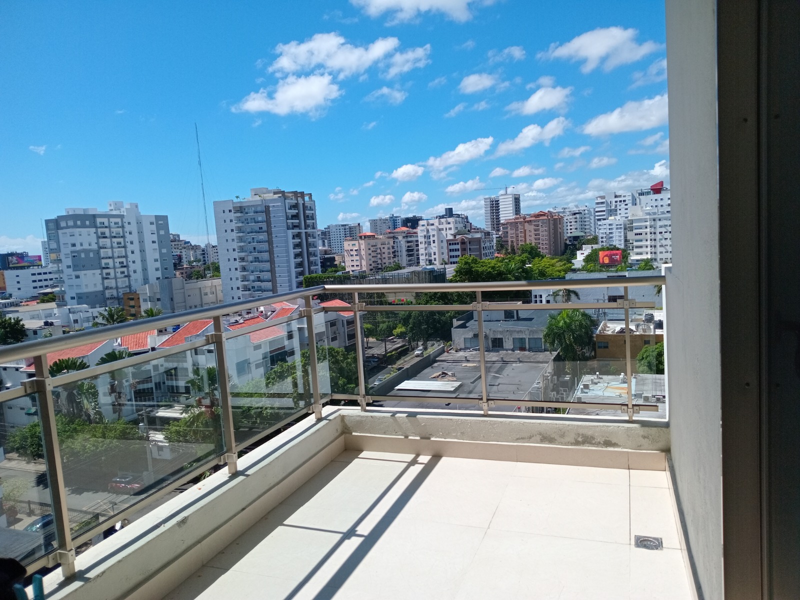 Nave para Almacenaje en Alquiler Marginal Las Américas, Santo Domingo Este. en República Dominicana