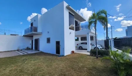 Apartamento En Villa Marina En Venta, Proximo Carrefour Y Sectores Como Colina De Los Rios, Colina Del Seminario, Los Rios, Gala en República Dominicana