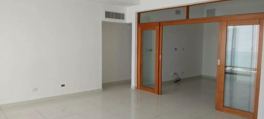 Aptos En Venta En Moderna Torre Prox. A Carrefour en República Dominicana