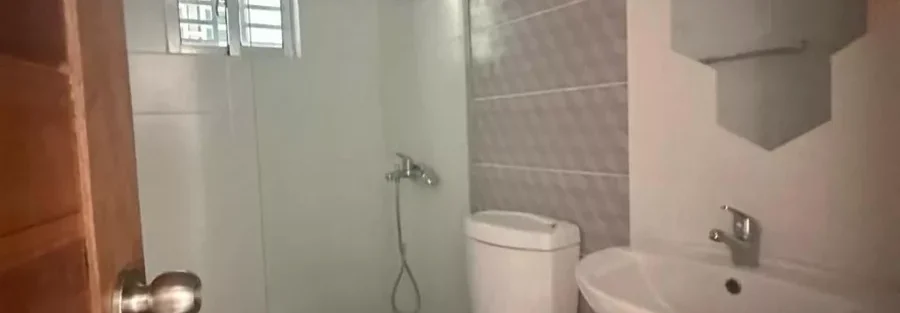 oportunidad Única! Hermosa Casa De 3 Habitaciones En Brisa Oriental Con Terraza Y Patio en República Dominicana