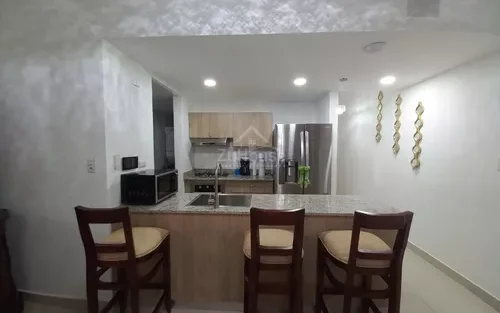 Apartamento En 4to Nivel Con Azotea Exclusiva En Alquiler, Santiago en República Dominicana