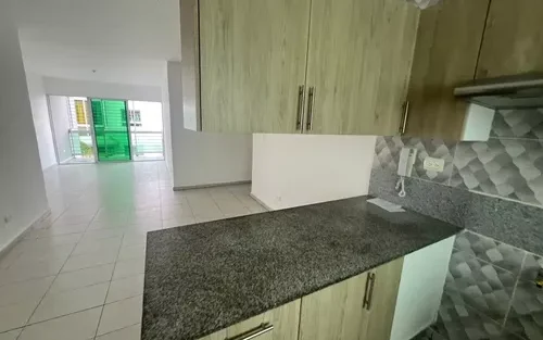 Apartamento En 4to Nivel Con Azotea Exclusiva En Alquiler, Santiago Awpa01 en República Dominicana