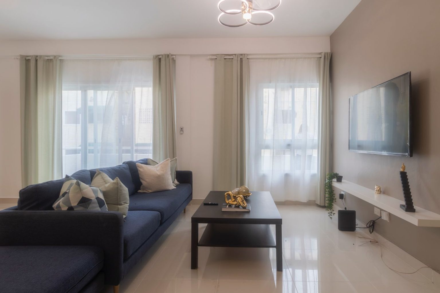 Alquilo Apartamento en Ave. Jacobo Majluta, Santo Domingo Norte. en República Dominicana