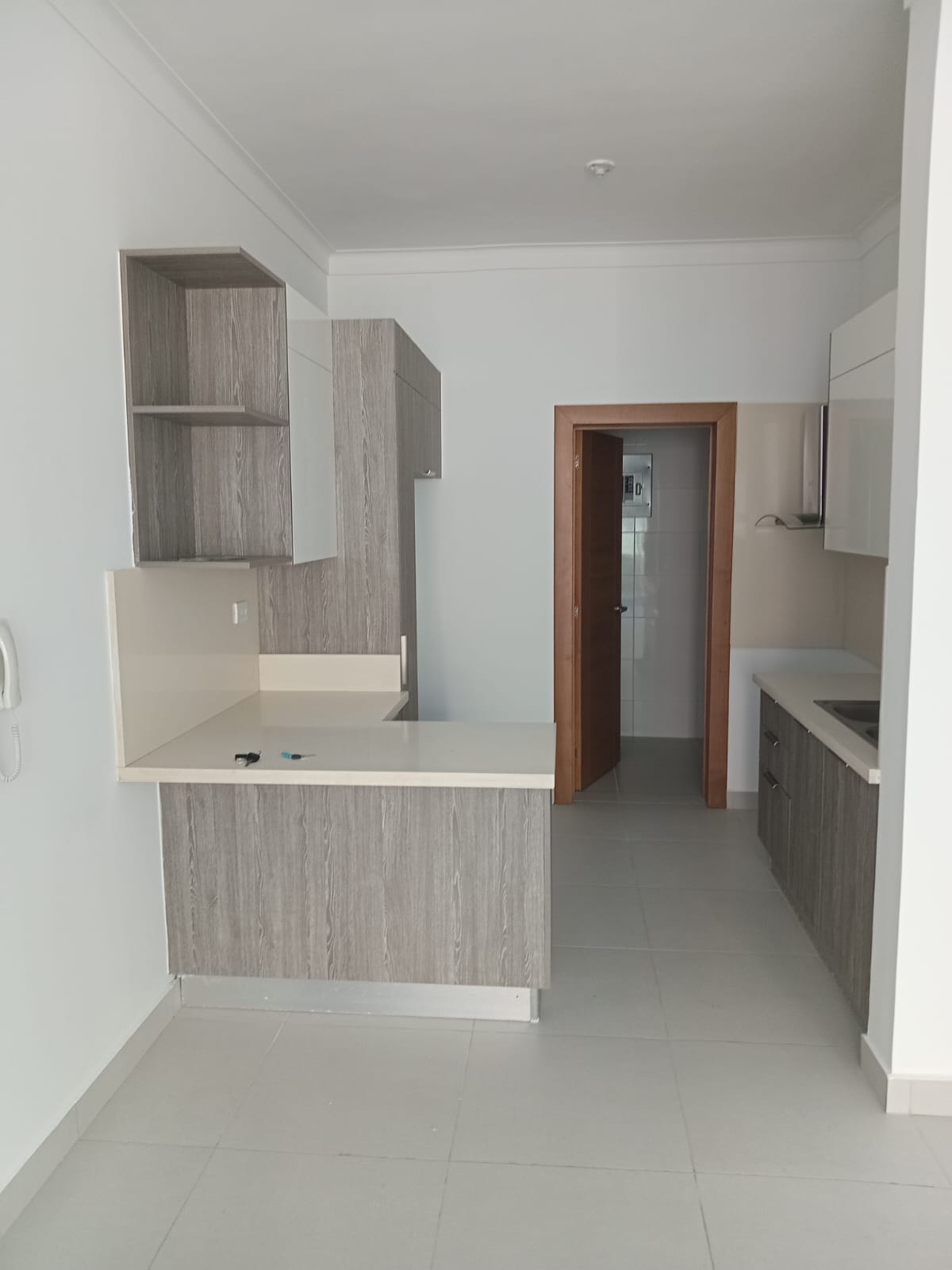 Alquilo Local Comercial en el Ensanche Julieta Morales, , Santo Domingo en República Dominicana