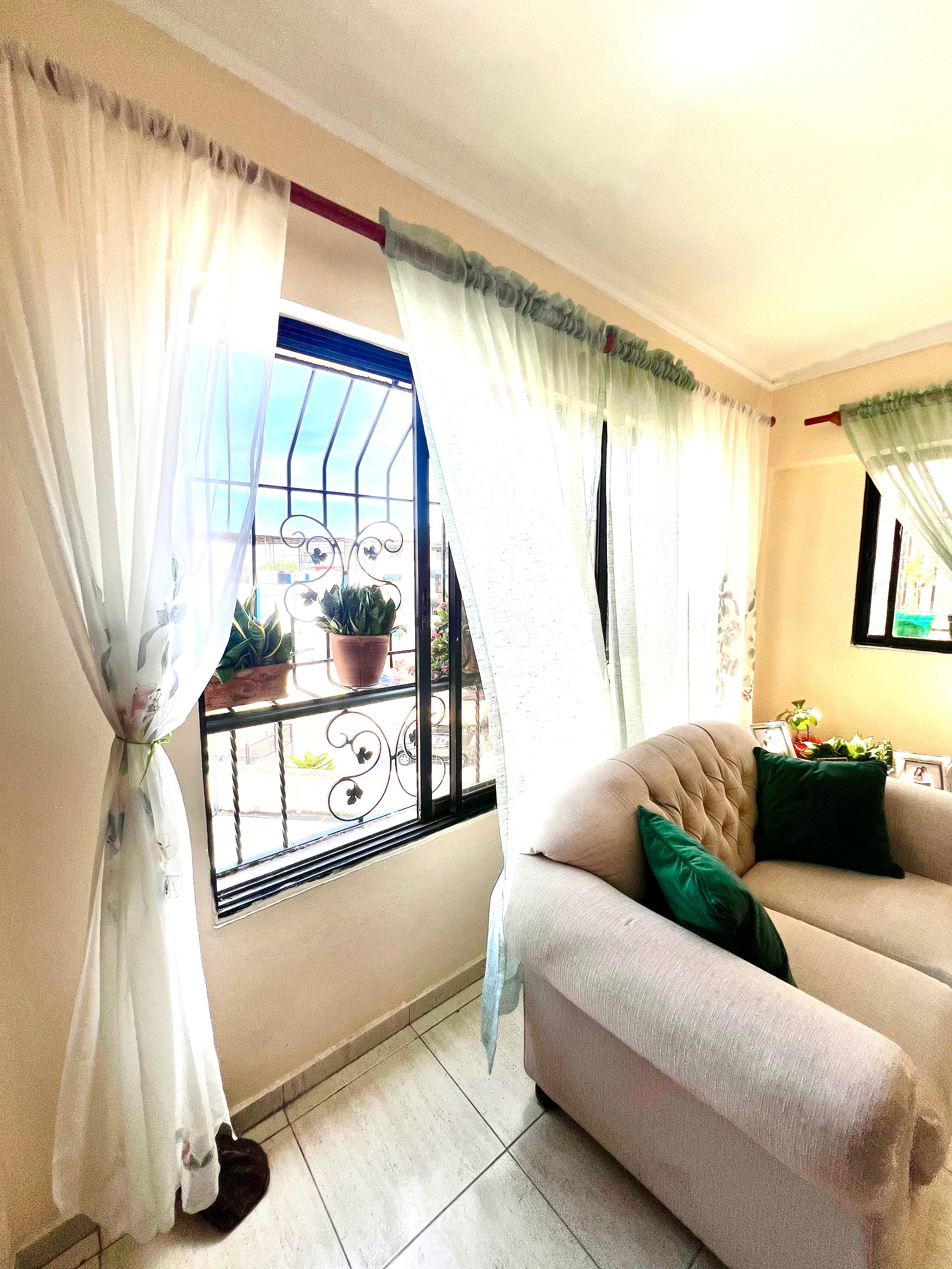 Rento apartamento 3 habitaciones evaristo morales en República Dominicana