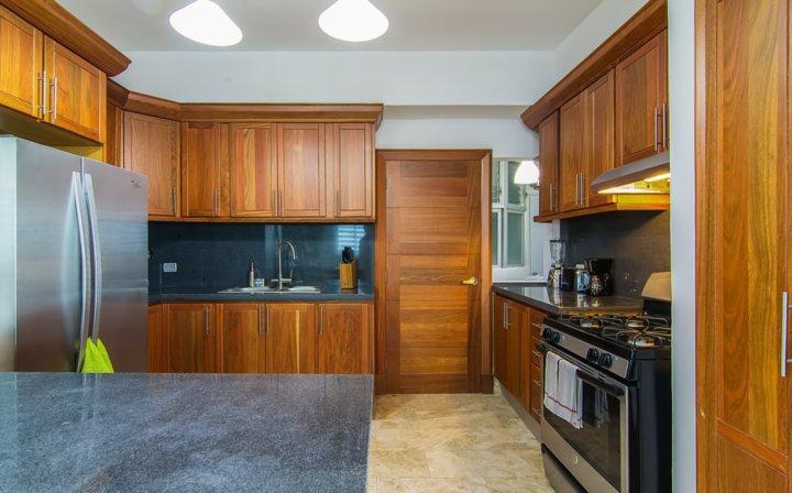 Alquilo Apartamento con línea Blanca, 3er piso en Serralles, Santo Domingo, . en República Dominicana