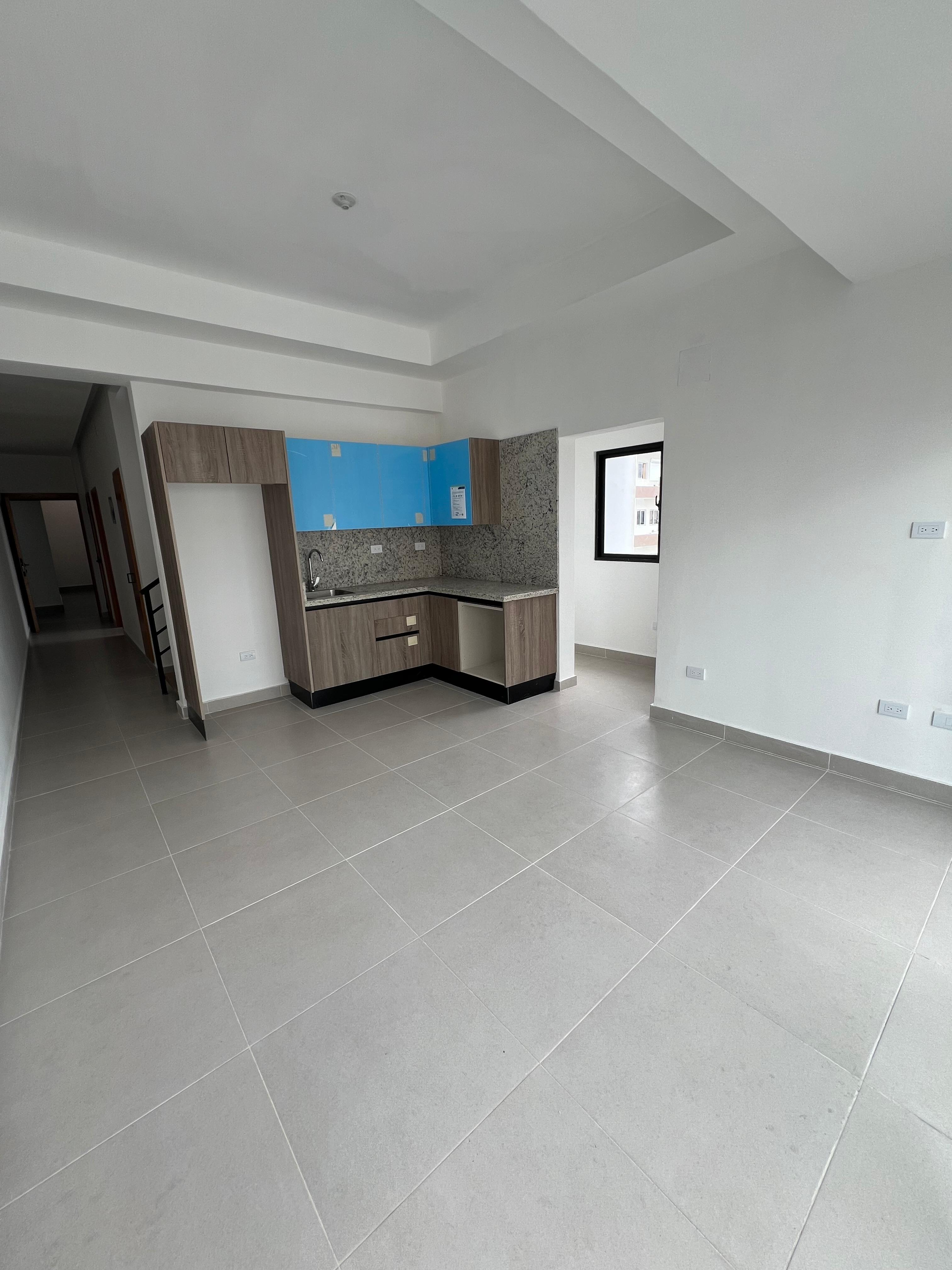 Punto Comercial en Venta, Bar Karaoke en Naco en República Dominicana