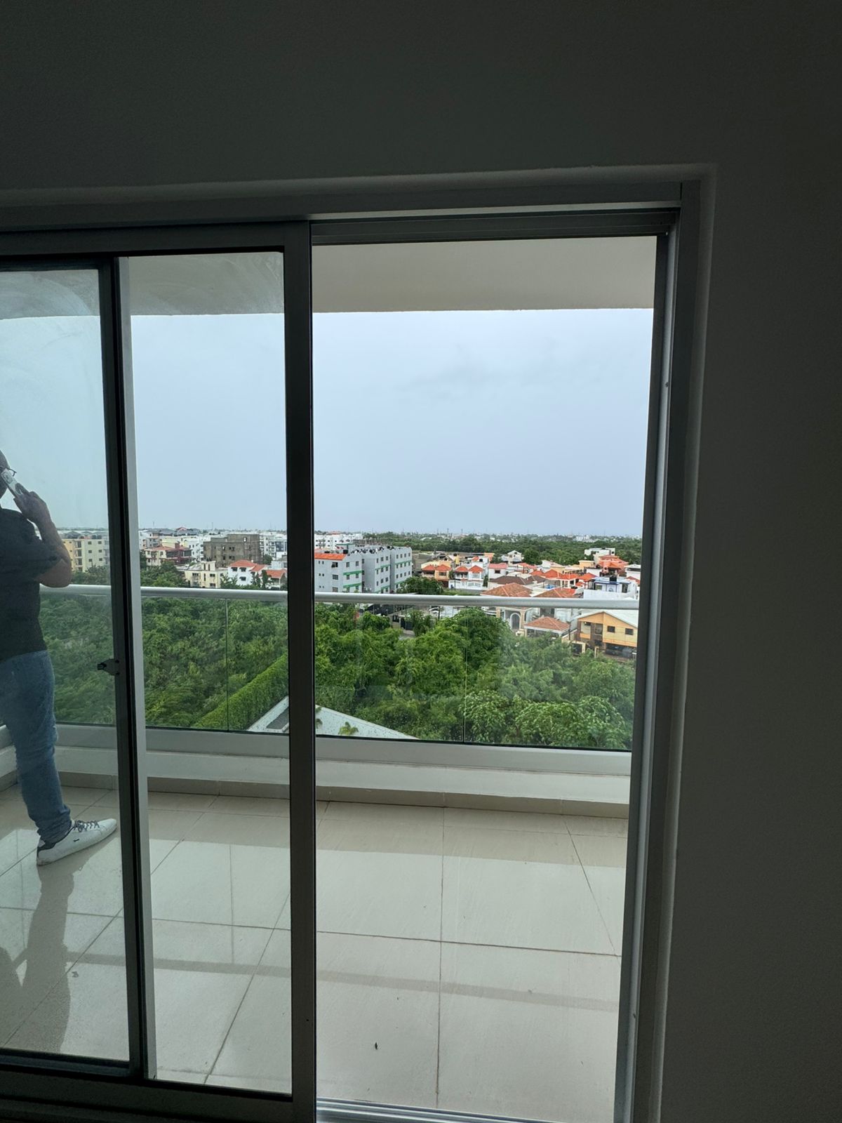 Apartamentos En Buenos Aires Del Mirador En Venta, Avenida Independencia en República Dominicana