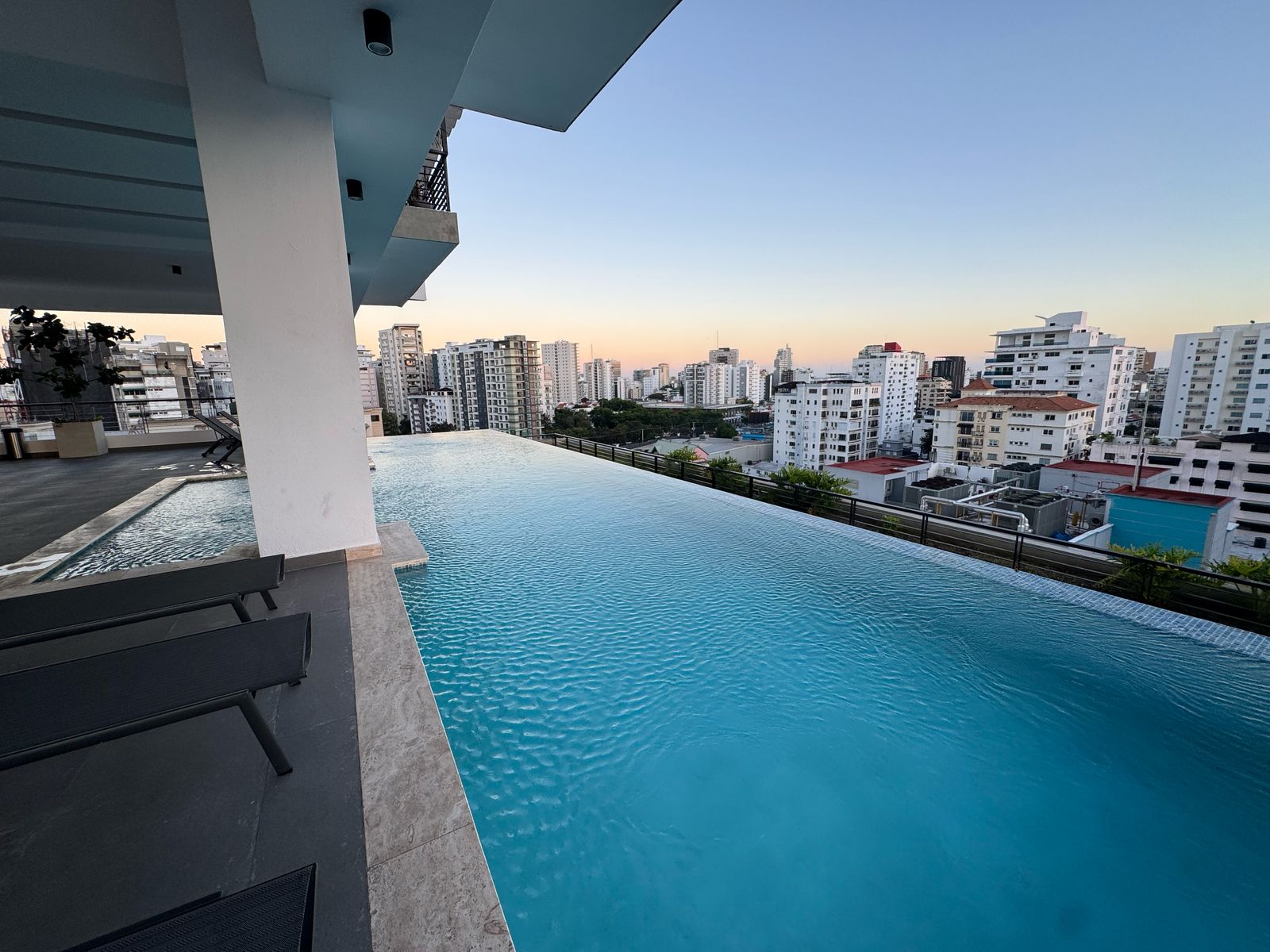 Moderno Apartamento amueblado en alquiler de 1 habitación en el Naco en República Dominicana