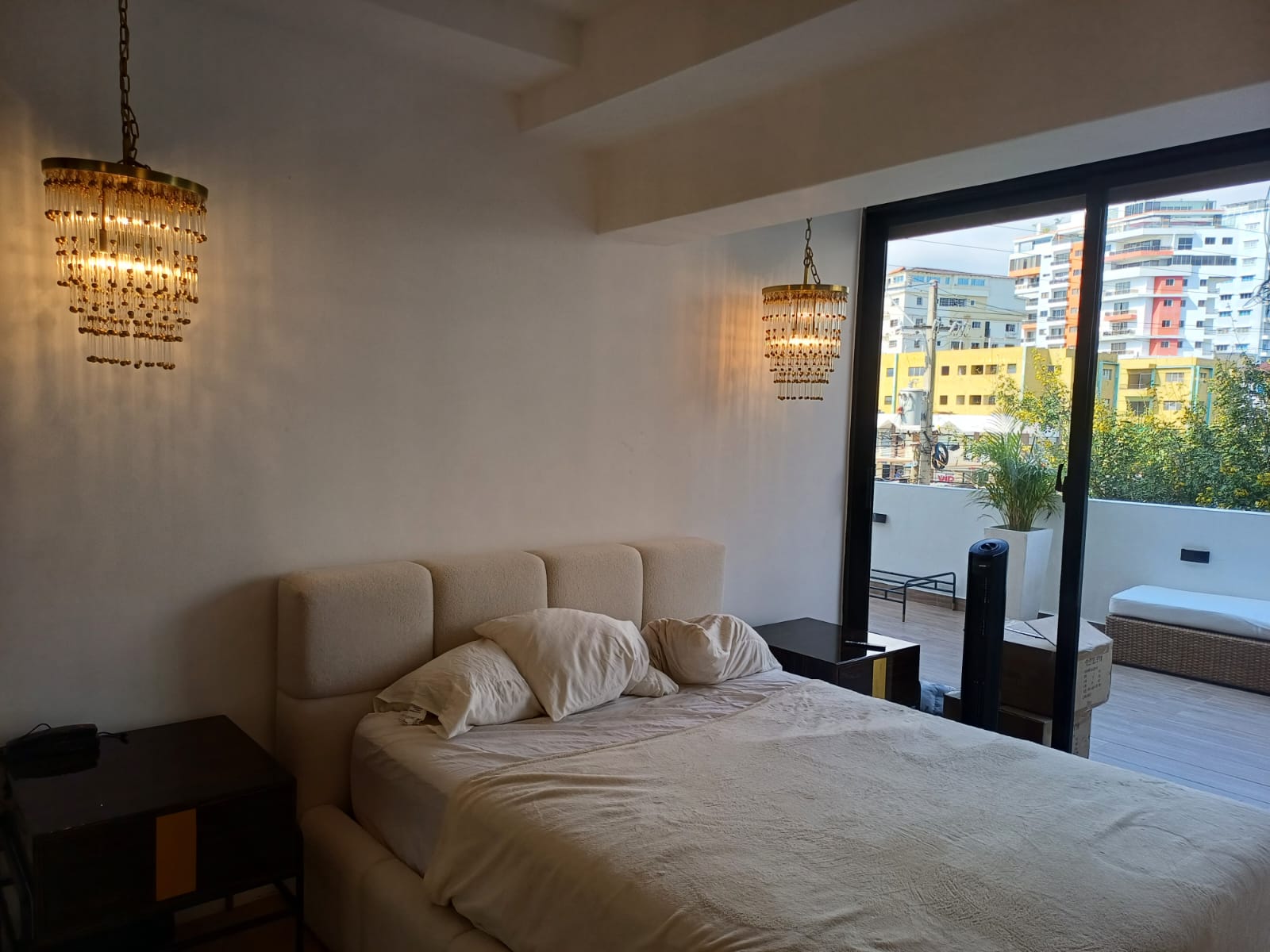 Apartamento en Renta de 2 hab. En Evaristo Morales, , Santo Domingo. en República Dominicana