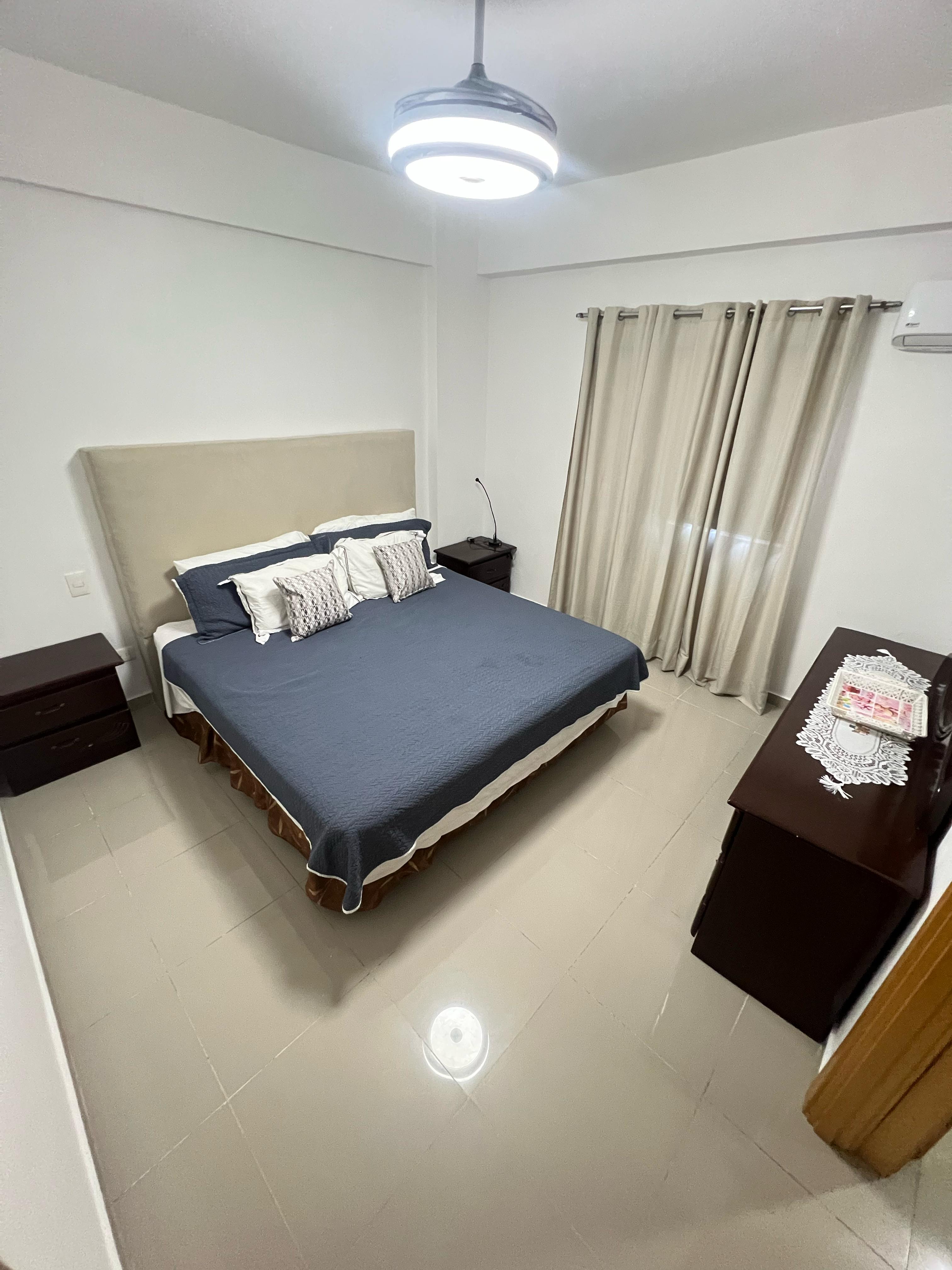 Local en alquiler con terraza en el Ensanche Paraíso, , Santo Domingo. en República Dominicana