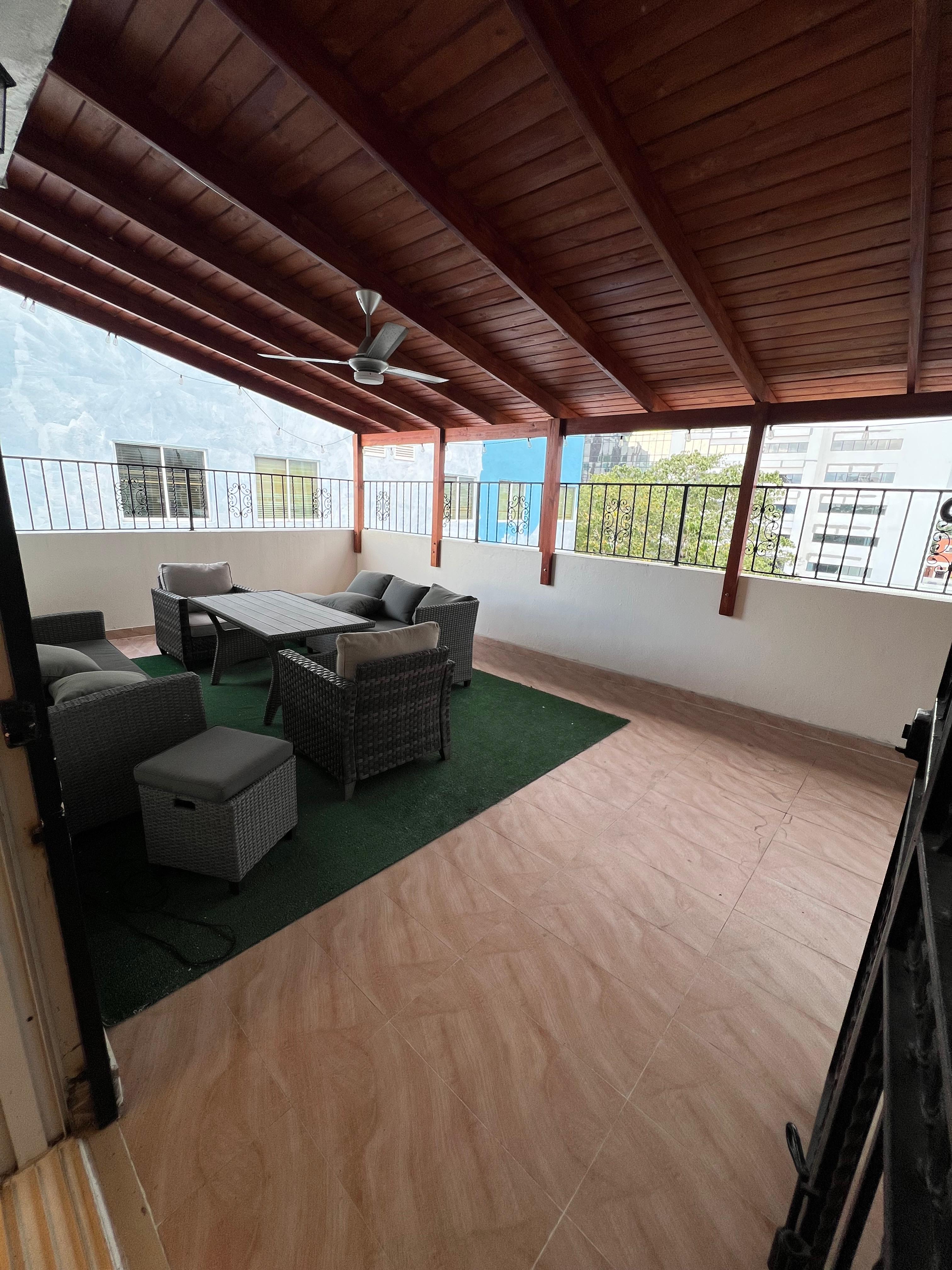 Penthouse clásico en Alquiler en Bella Vista en República Dominicana