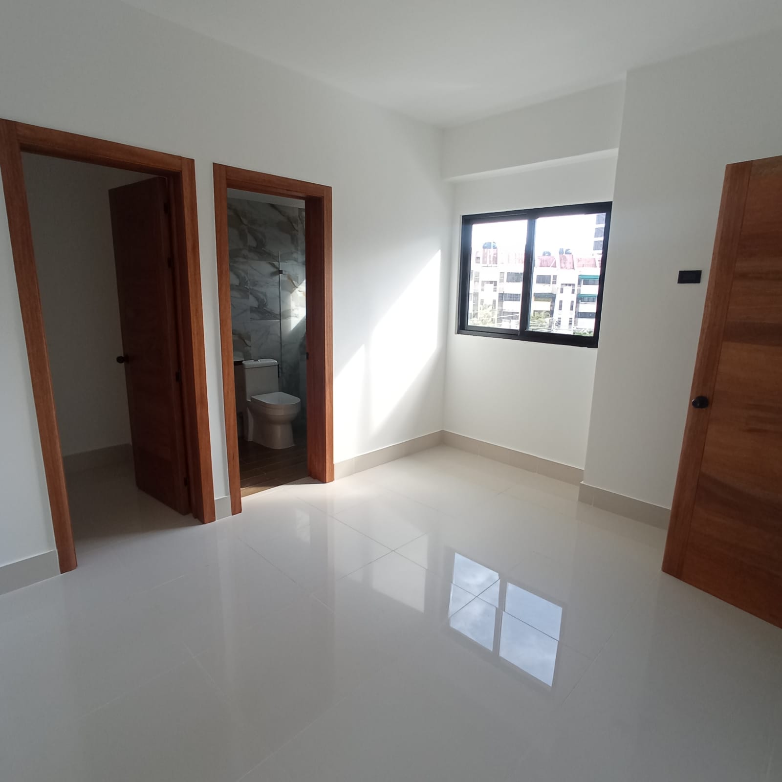 Alquilo Apartamento Amueblado en La Esperilla, , Santo Domingo.