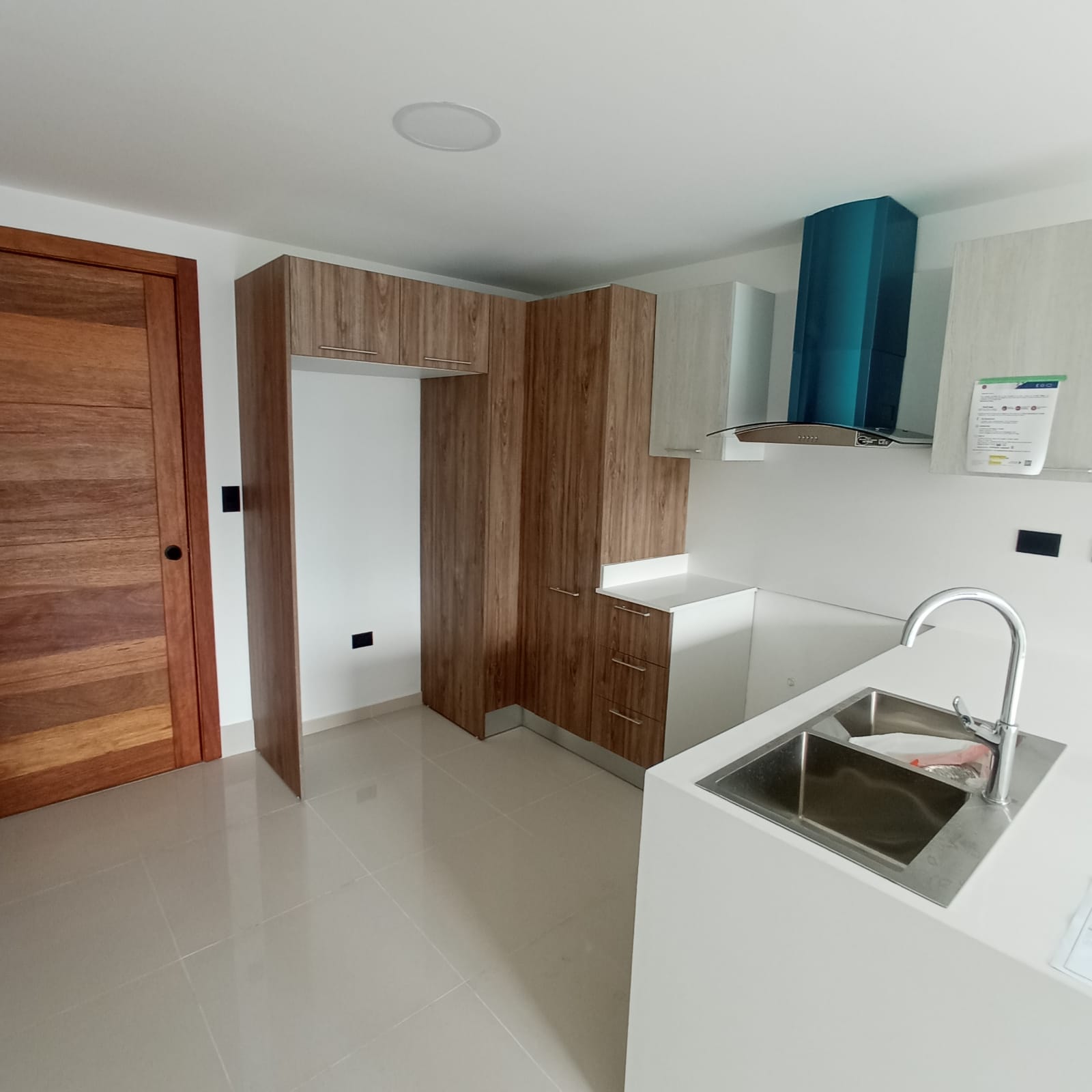 Alquilo Apartamento Amueblado en La Esperilla, , Santo Domingo. en República Dominicana