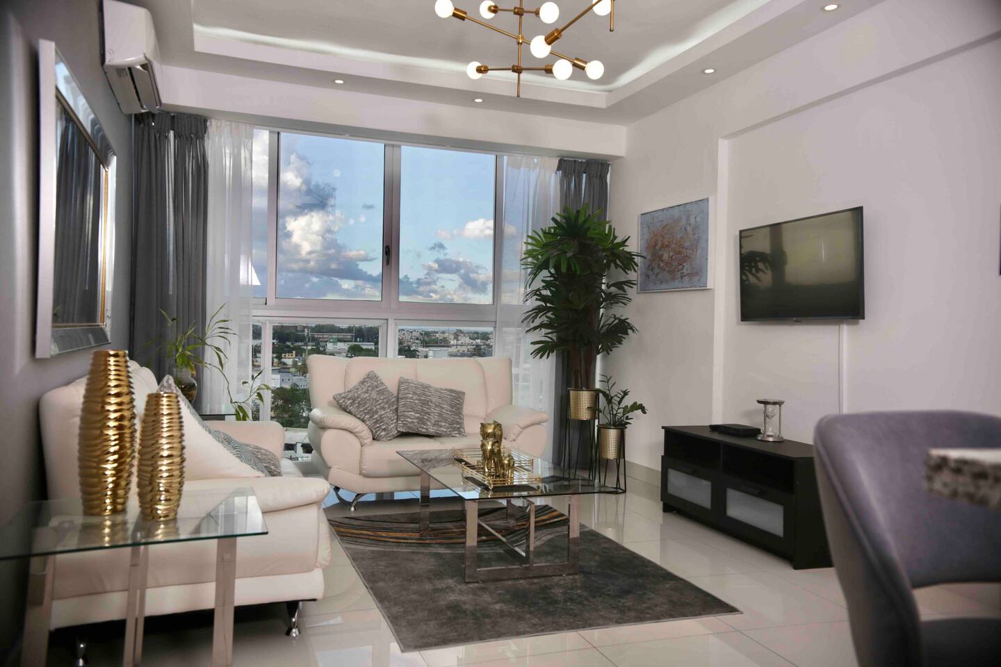 Apartamento en alquiler Amueblado, Urb. Fernandez en República Dominicana