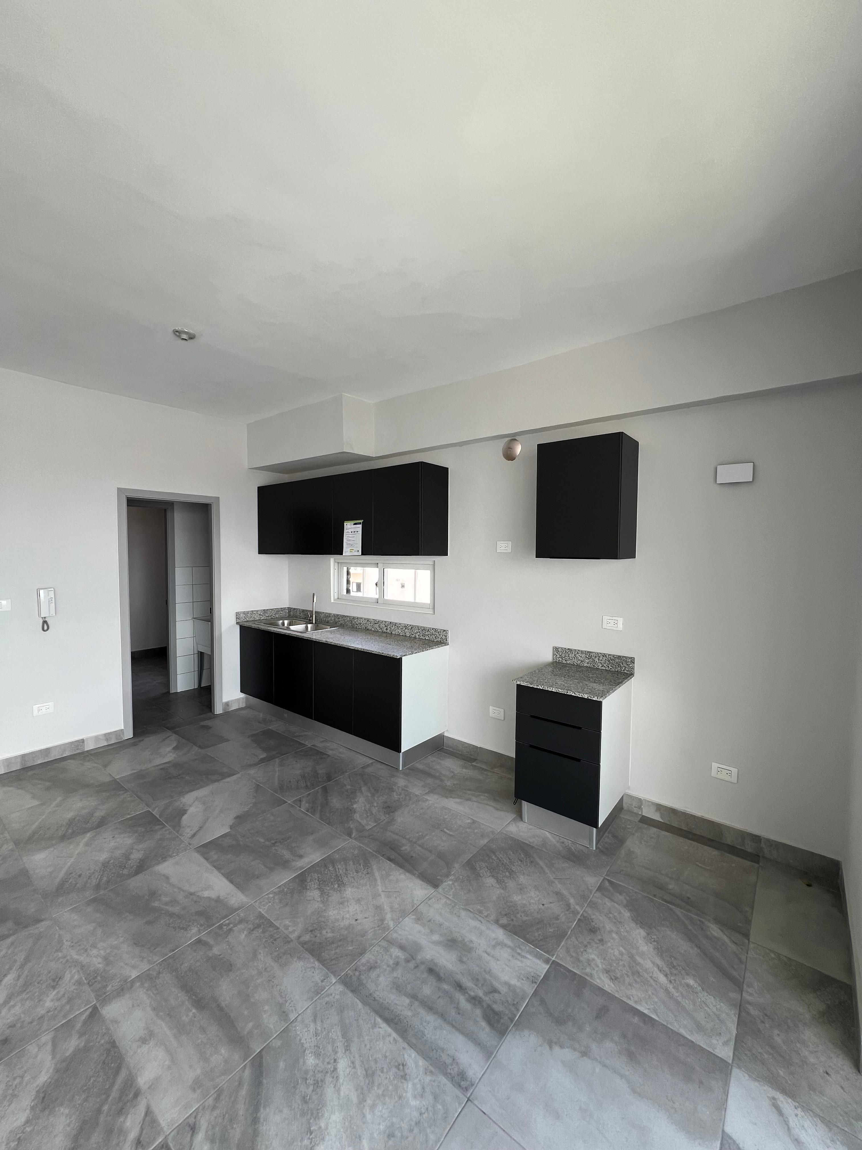 Vendo Pequeño Apartamento En Malecón Center en República Dominicana