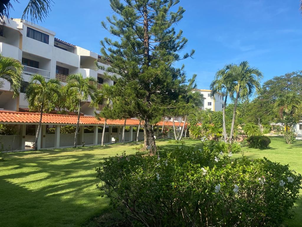 Hotel y Discoteca en Venta próximo a la Ave. España en República Dominicana