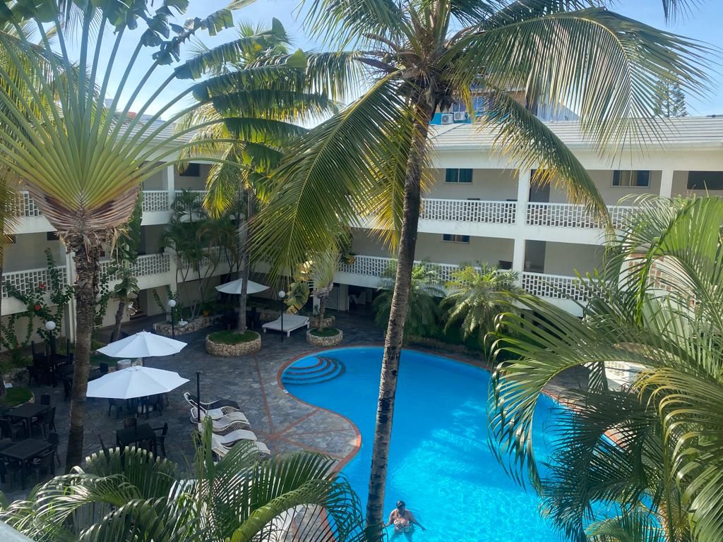 Hotel y Discoteca en Venta próximo a la Ave. España en República Dominicana