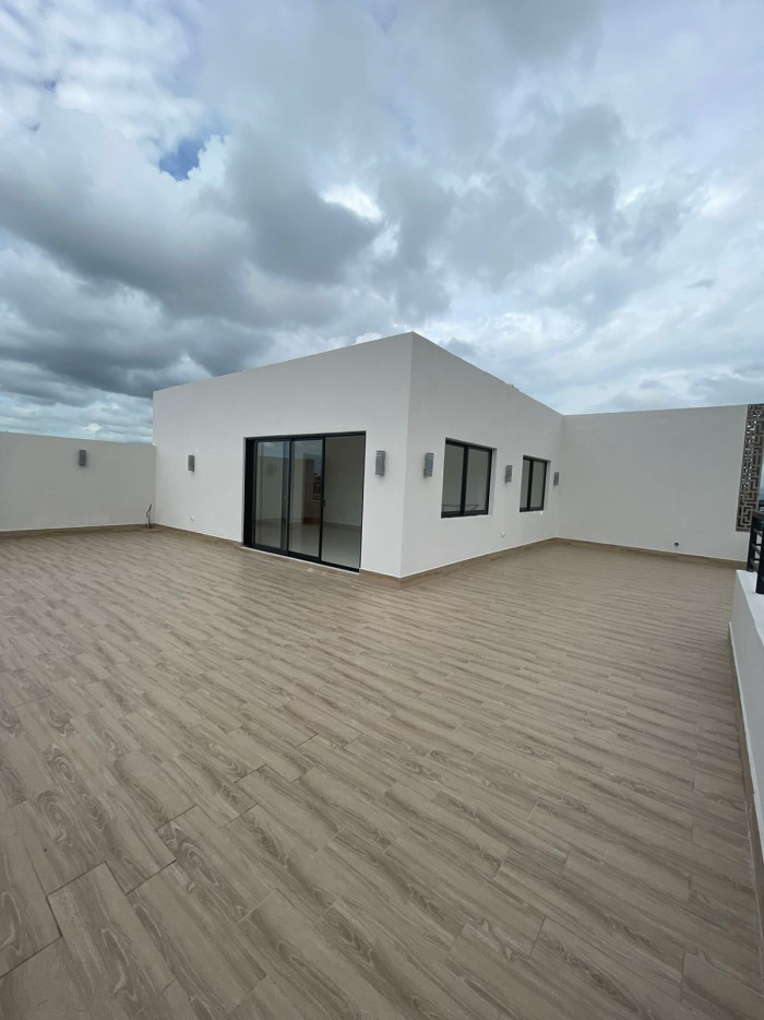 Vendo oportunidad Apartamento primer nivel 2 habitaciones 2 parqueos en República Dominicana
