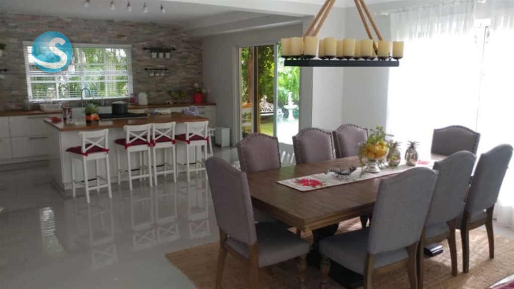 Villa en Playa Nueva Romana con piscina y jardín en República Dominicana