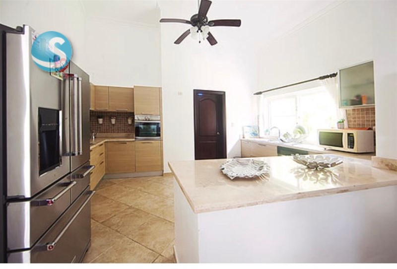 Villa en venta en residencial Cocotal, cerca de playa y golf en República Dominicana