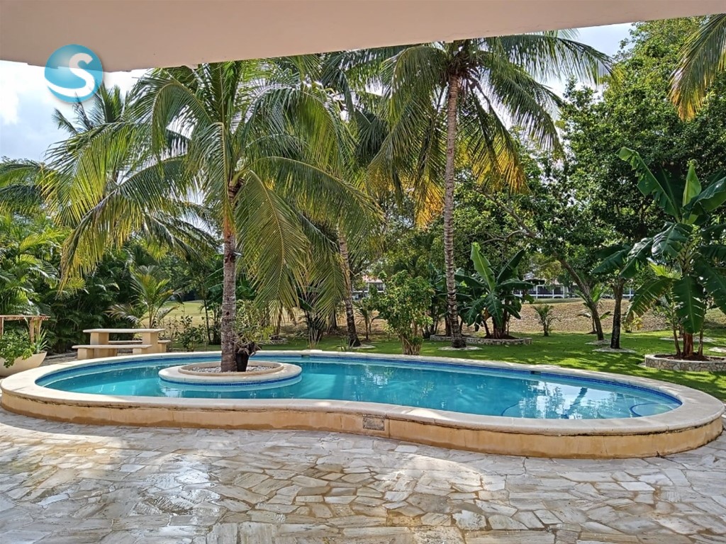 Villa en Metro Country Club, Juan Dolio, en venta en República Dominicana