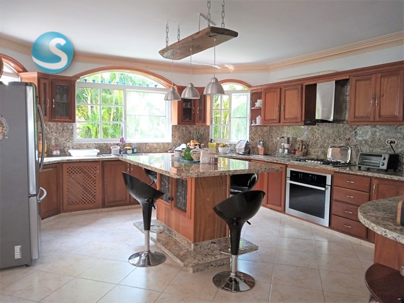 Villa en Metro Country Club, Juan Dolio, en venta en República Dominicana
