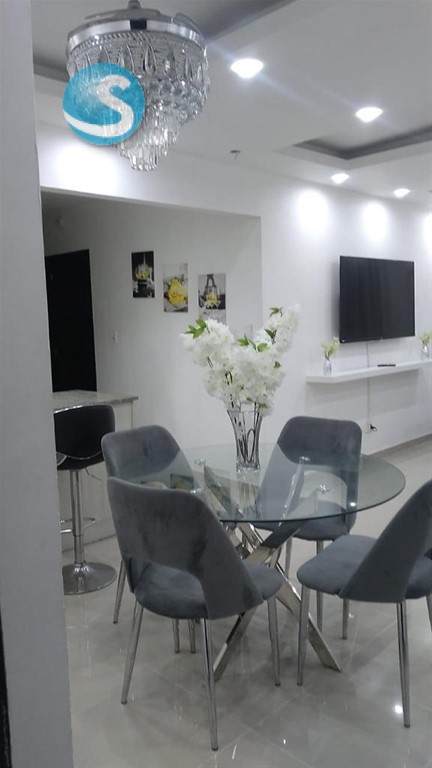 Apartamento amueblado en venta en Av. Charles de Gaulle en República Dominicana
