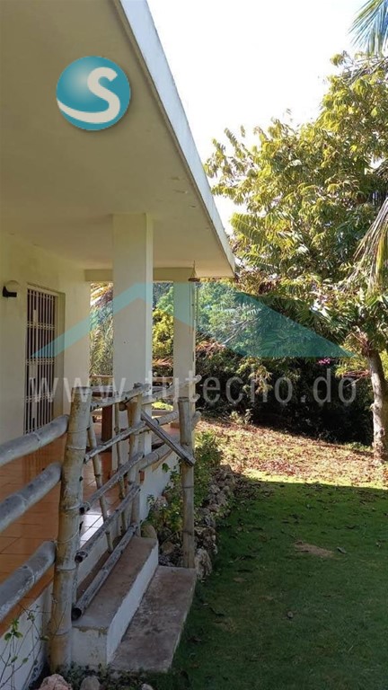Finca productiva en San Cristóbal con sistema solar en República Dominicana