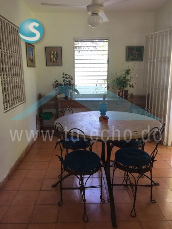 Finca productiva en San Cristóbal con sistema solar en República Dominicana