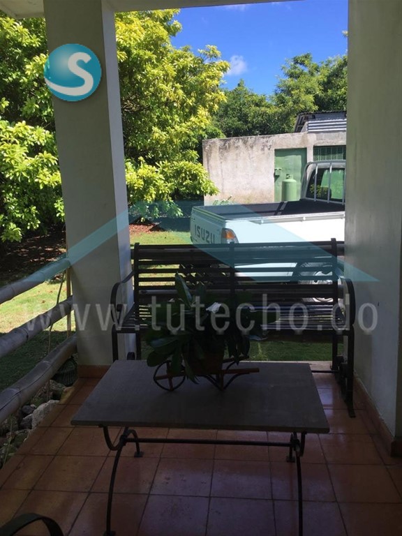 Finca productiva en San Cristóbal con sistema solar en República Dominicana