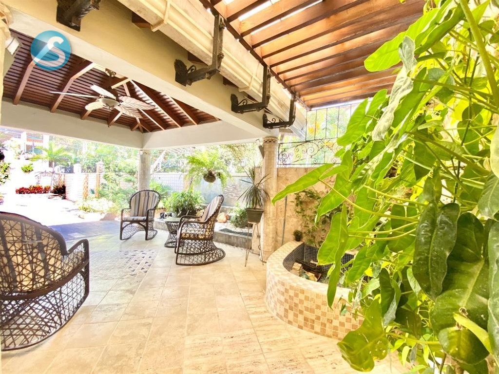 Casa en venta en Las Praderas, zona residencial céntrica